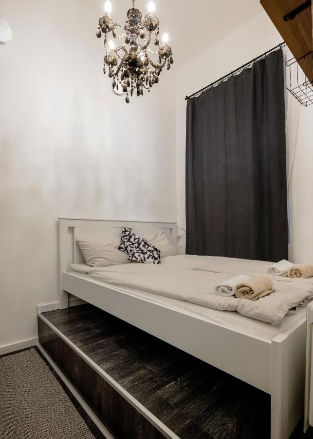 Spacious Apartment Almassy Budapest Luaran gambar